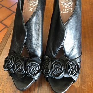 Vince Camuto 🥀 rose 🌹 bud heels
